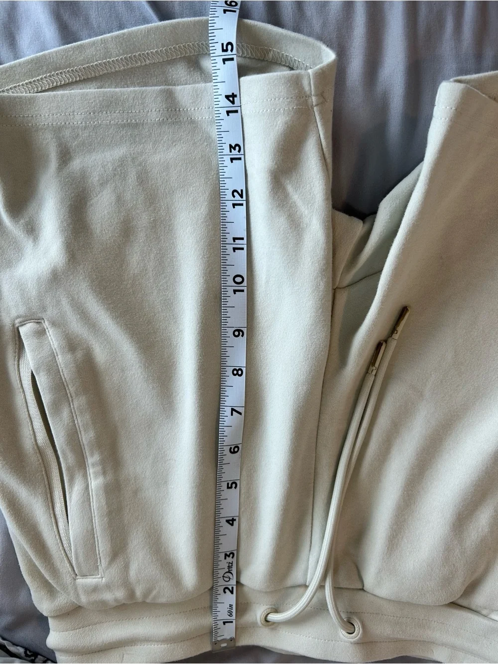 Alphalete Cream Drawstring Athletic Shorts